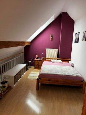 9 Schlafzimmer (Spitzboden)