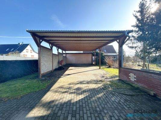 Carport für min. 4 PKWs