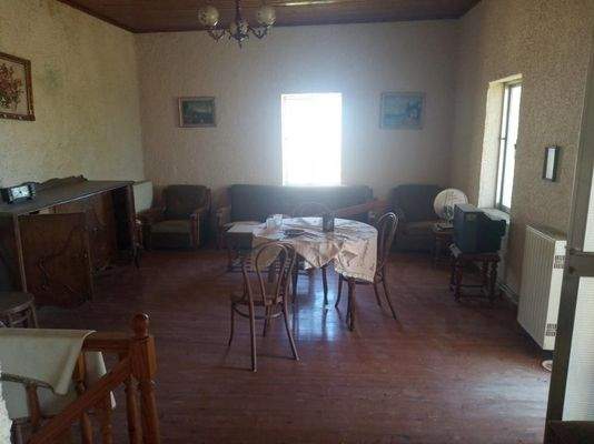 Kreta, Spilia: Renovierungsobjekt auf dem Land zu verkaufen