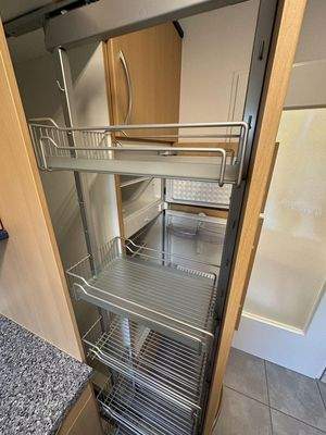 Küche - Apothekerschrank