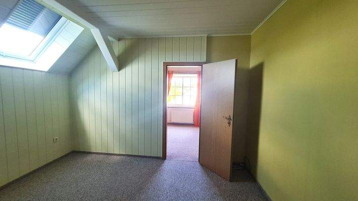 Schlafzimmer 2 (OG)