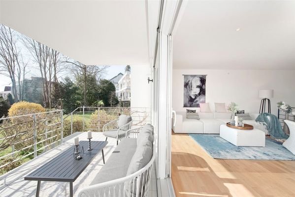 Balkon und Wohnen