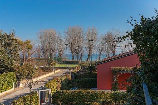 Terrasse mit Seeblick