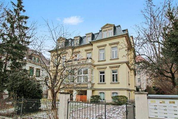 Hausansicht stra?enseitig 02