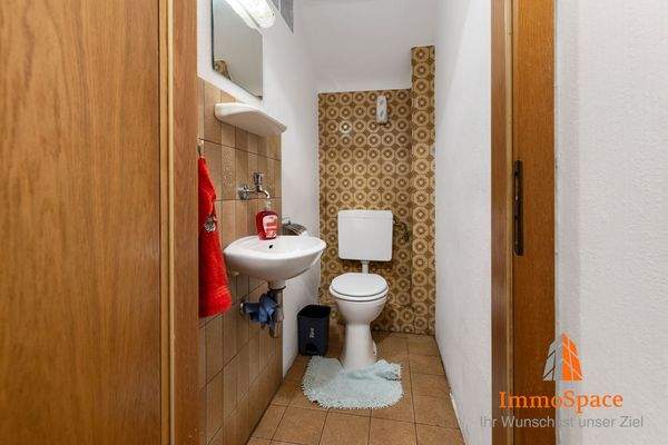 Gästetoilette im Obergeschoss