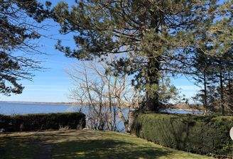 Blick vom Garten auf die Schlei