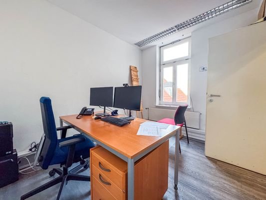 Büro 7