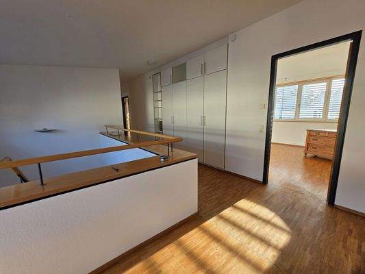 Treppe und Einbauschrank