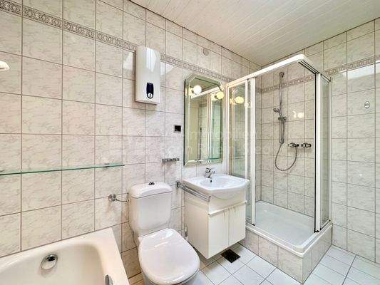 5049 Badezimmer Obergeschoss