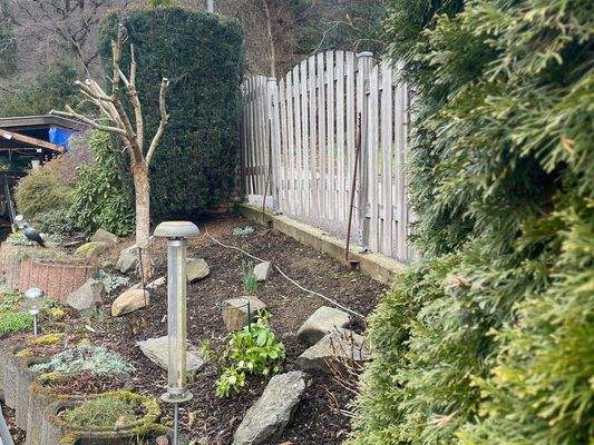 Einfriedung zur Strasse