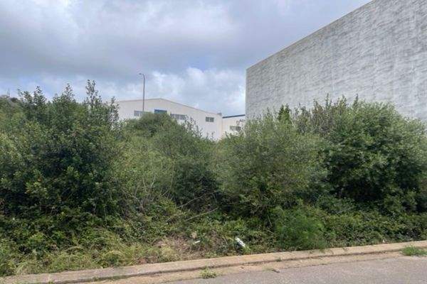 Baugrundstück mit 327 qm im Industriegebiet von Alaior Zentrum von Menorca