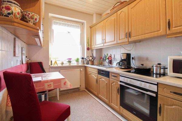 Küche mit Einbauküche EG