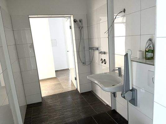 Bad 1 Zimmer - Apartement behindertengerecht 