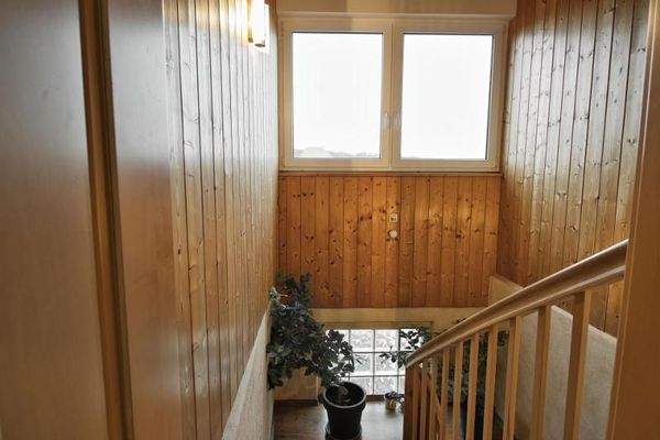 Treppenaufgang zum Obergeschoss und Dachgeschoss