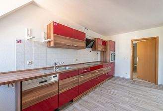 Küche mit Einbauküche