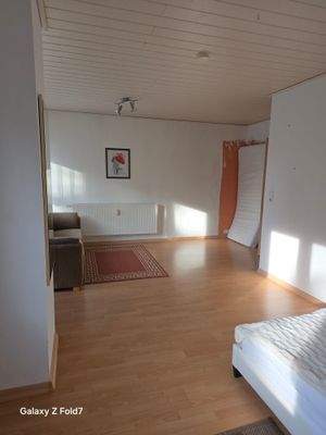 Raum1. OG  Eingang 2 Ansicht 1.jpg