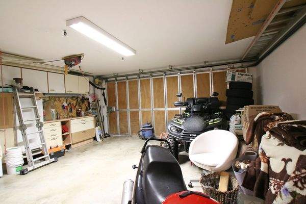 Garage UG für 3 Fahrzeuge Bild 2 k