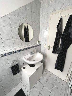 Gäste-WC mit Dusche