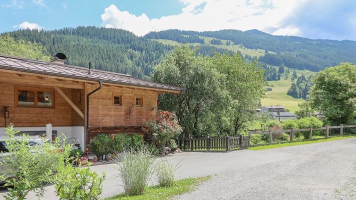 KITZIMMO-historischen Anwesen mit 3.800 m² Grund in Ruhelage - Immobilien Jochberg.