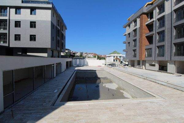 Apartments for Sale in Beylikdüzü Close to the Beach
