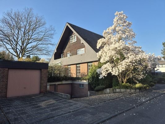 Straßenansicht
