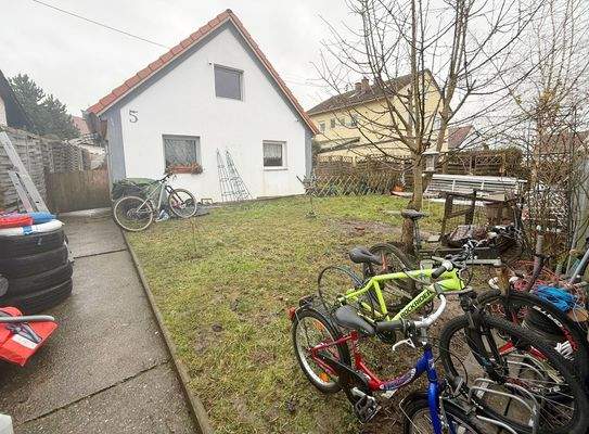 Hausansicht mit Vordere Garten.jpeg