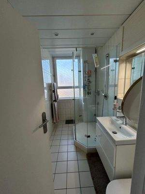 Bad MIT Fenster.jpeg