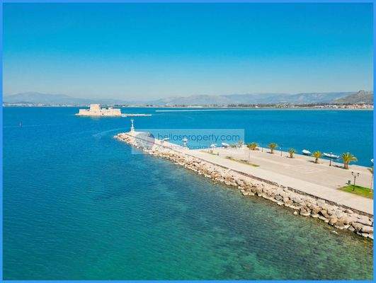 c887e2eb11844affa5c2d7c982ffcef9-original