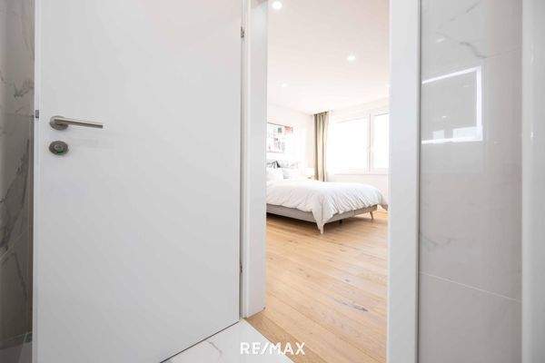 Bad 1 neben Master Badroom