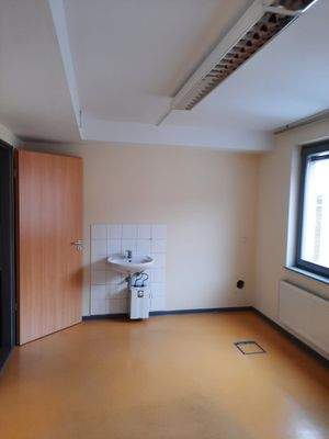 (316 - 322) TH Rechts Raum Links groß 02.jpg