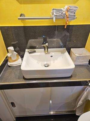 Gäste WC Ansicht 2.jpg