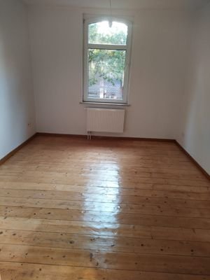 kleines Zimmer hinten Straße