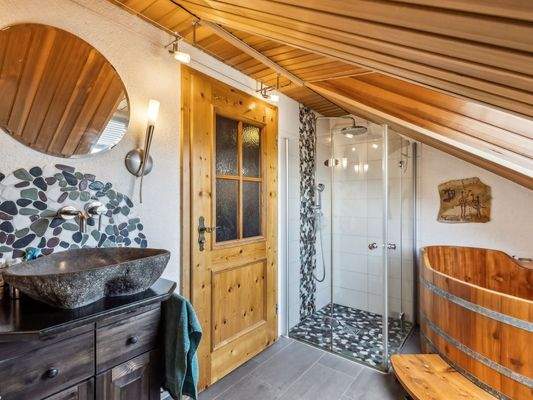 DG - Badezimmer - Ansicht 2