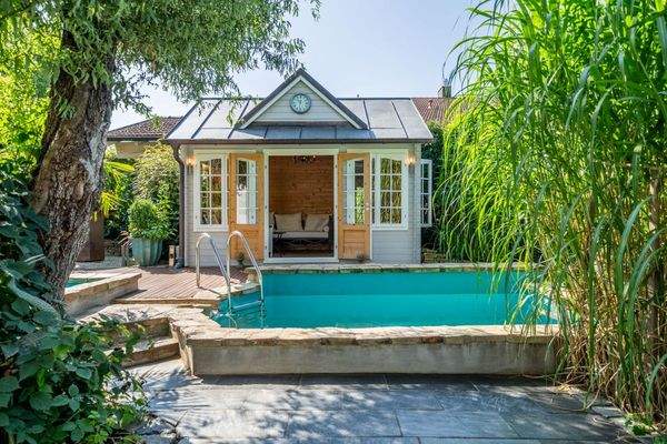 Gartenhaus und Pool