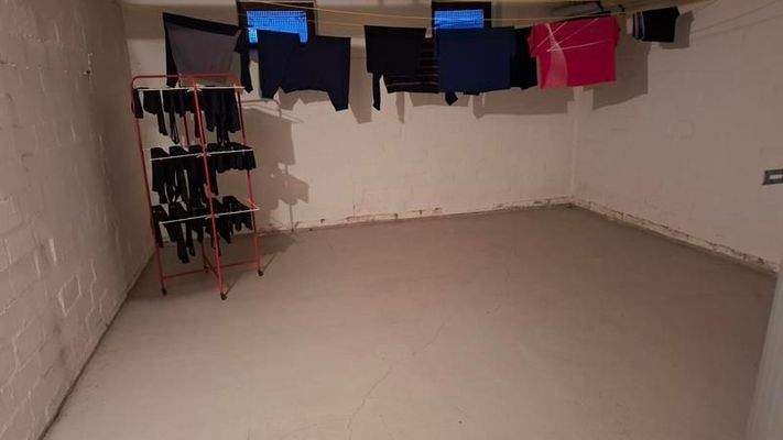 Waschkeller  Hauswirtschaftsraum Trockenraum  54 55.jpg