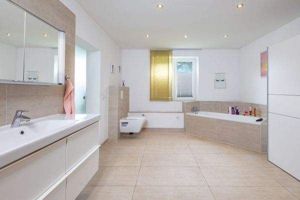 Bad zweite EG Wohnung