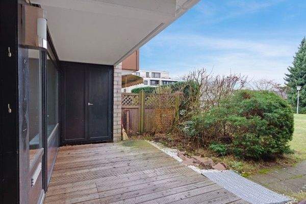 überdachte Süd-West-Terrasse