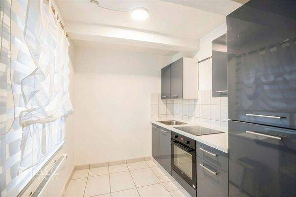 Whg. III Küche - (KI generiert)