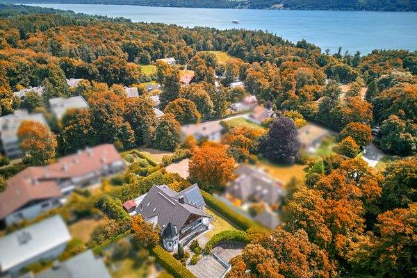 Malerische Lage in Seenähe