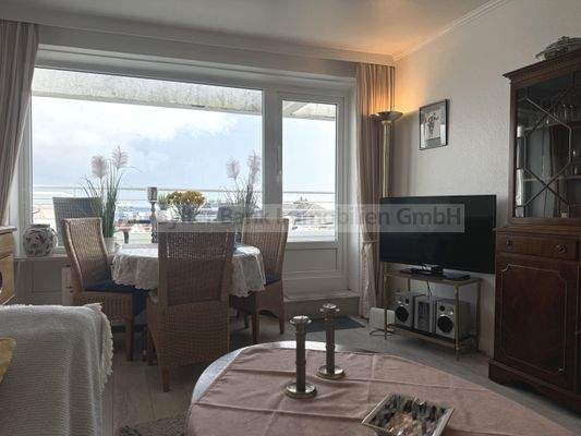 Wohnzimmer / Essbereich