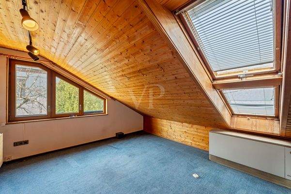 mögliches Kinderzimmer, Arbeitszimmer oder Gästezimmer 