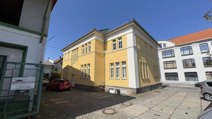 Stellfläche im Innenhof