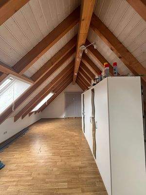 Helles Dachgeschosszimmer 2