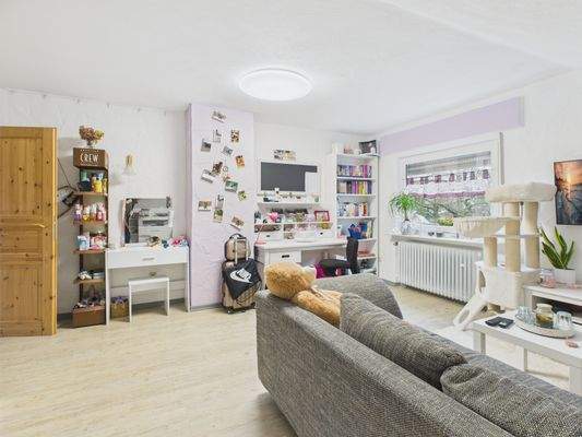 CAM01223G0-PR0176-STILL067