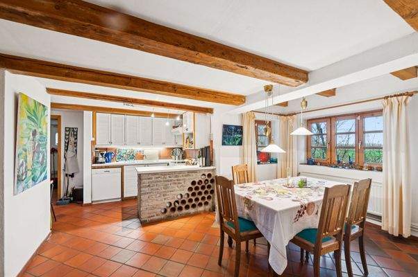 Küche und Essbereich