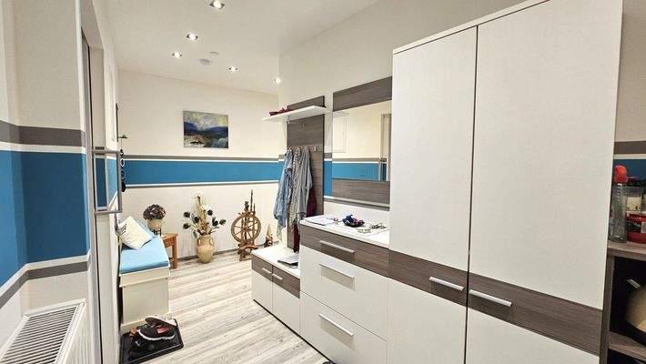 Vorzimmer - Wohnung - Sachsenburg - kaufen