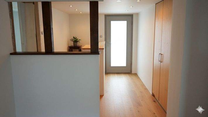 Sanierungsbeispiel Flur 2 OG