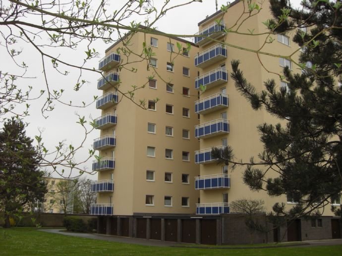 Am grünen Stadtrand von Hilden mit Balkon