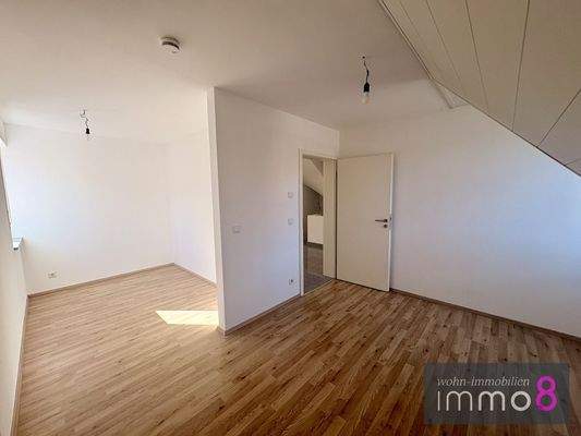 Der Bereich für die Eltern mit extra Platz für Kleidung!