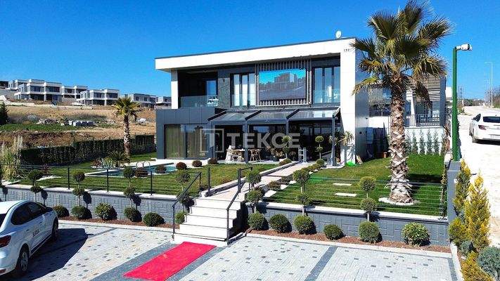 Detached Villas with Private Pool and Garden in Bursa Mudanya